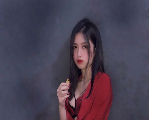 Hot girl Kiều Trinh với hình ảnh trưởng thành, quyến rũ