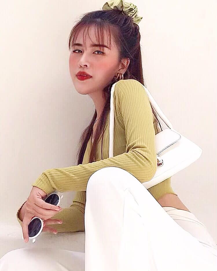 Cô gái trẻ đa tài Hà Hương Giang