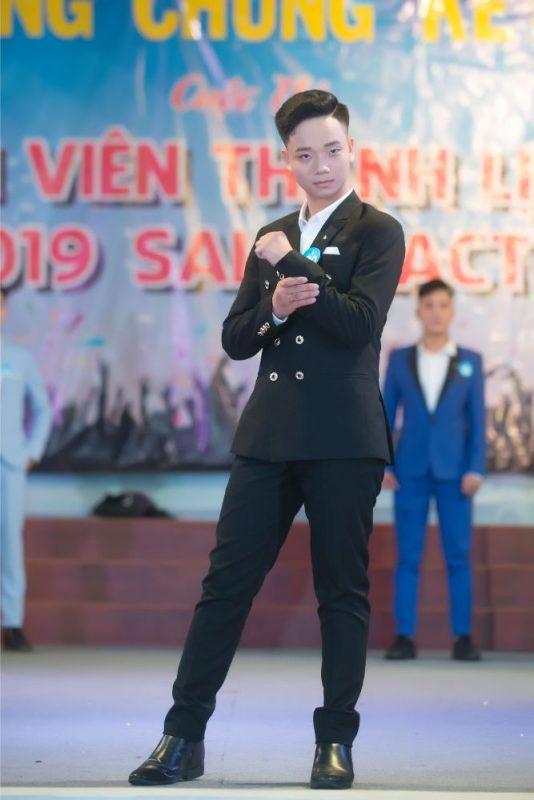 Chân dung chàng sinh viên Kim Thu