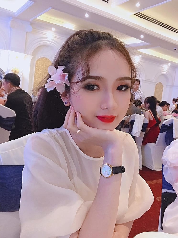 Mai Hương - Hot girl 9X