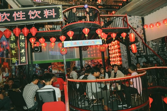 Một góc không gian quán mang đậm phong cách Hồng Kông