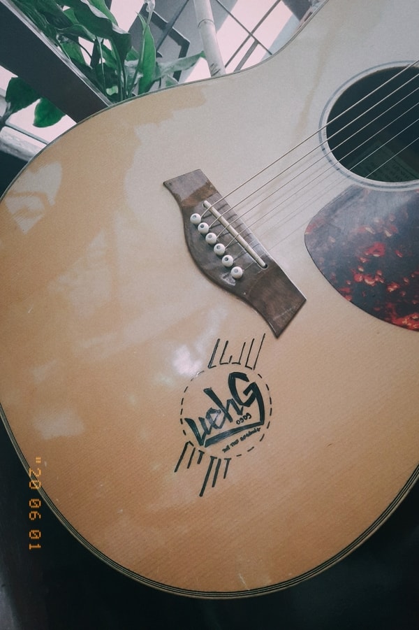 Shop guitar 20sDecoration