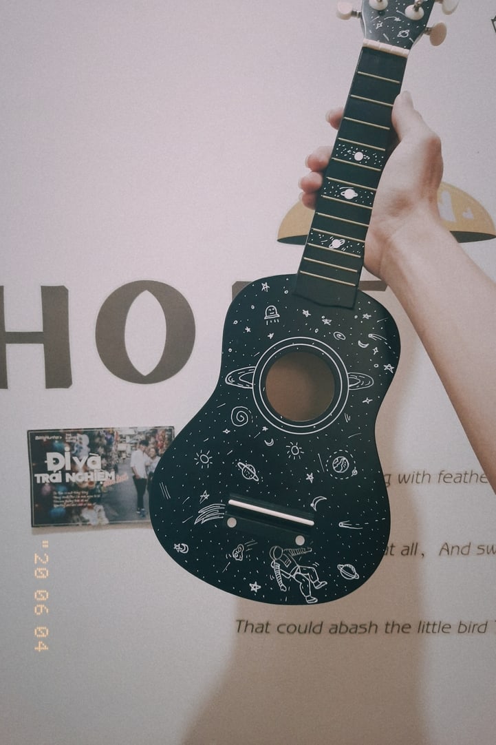 Chiếu uku "The Universe"