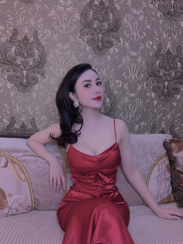 Nữ hoàng tắm trắng Quế Mai Mai