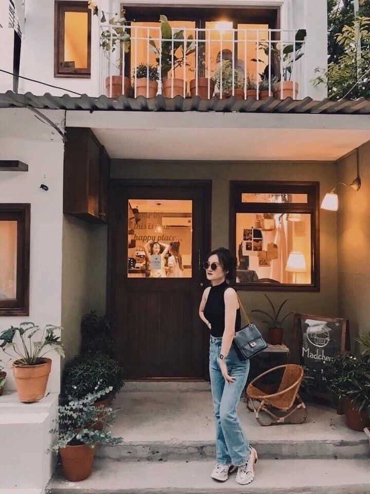 Style yêu thích của cô bạn khi đi cafe tán gẫu