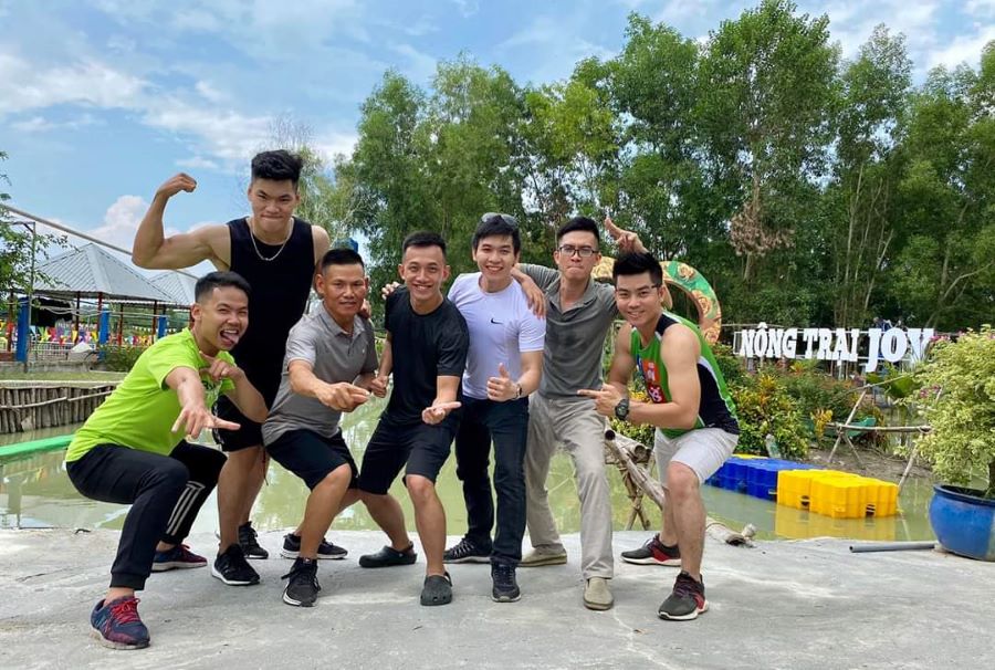 Chàng huấn luyện viên dinh dưỡng - Hữu Thịnh và đội nhóm