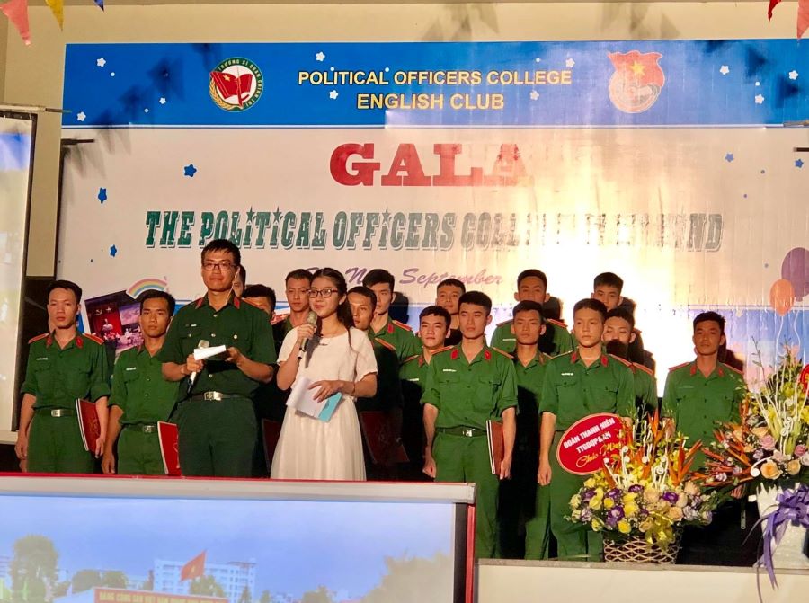 Cô nàng trông vô cùng tự tin và tỏa sáng