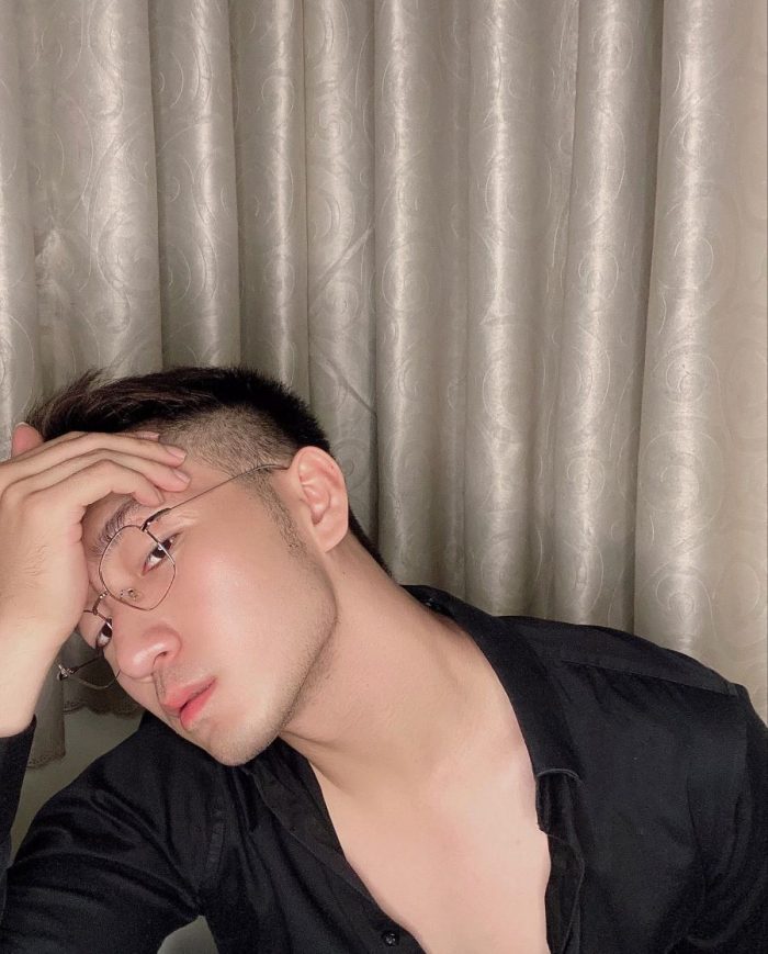 Thầy Vương Kiến Phát và những tấm ảnh selfie