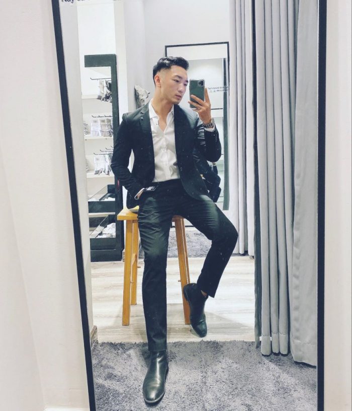 Thầy Ryan Vương Kiến Phát và những tấm ảnh selfie