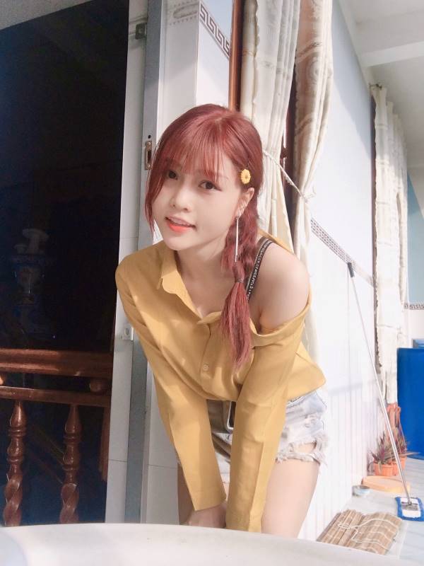 Phạm Thị Hồng Vân Nha Trang và một ngày chuẩn bị làm việc