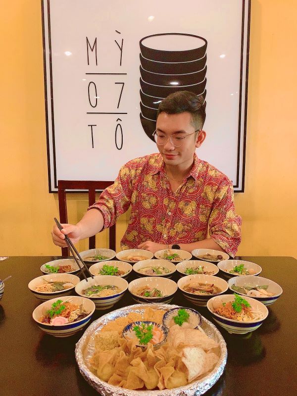 Anh đã từng đi review cho nhiều nhà hàng khác nhau