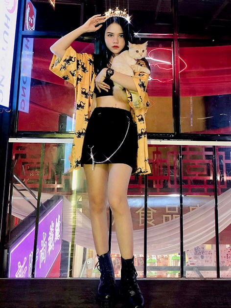 Khí chất chanh sả của Hot TikToker Nguyễn Hằng Hương