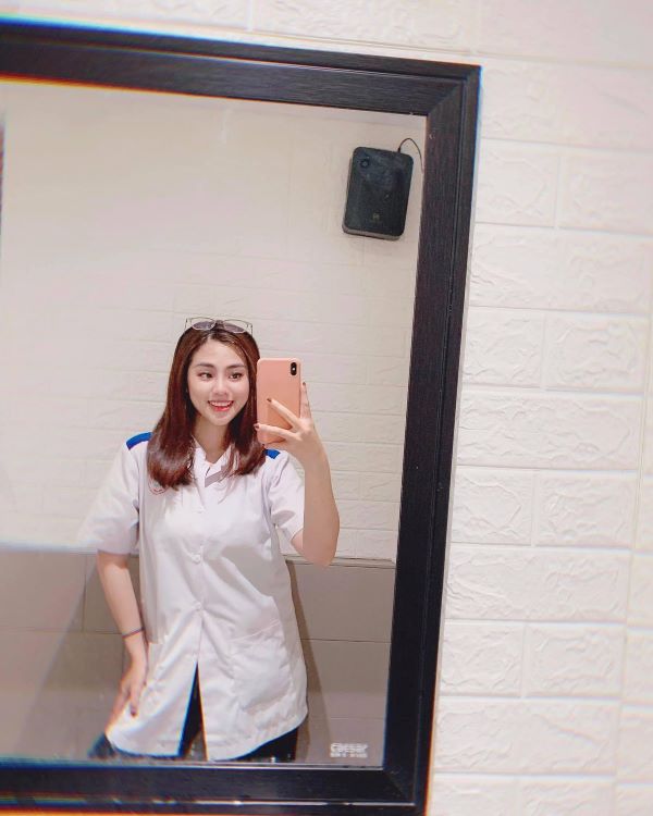 Mỹ Lệ xinh xắn, giản dị trong đồng phục trường
