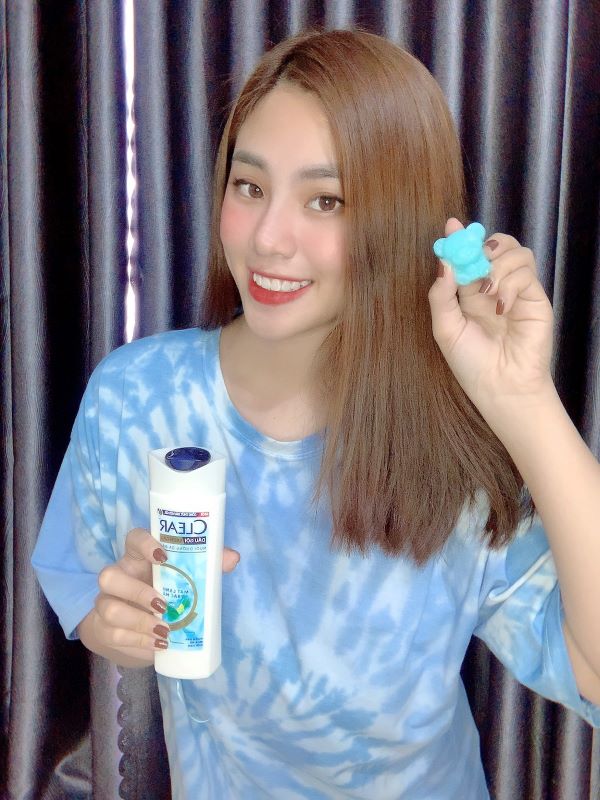 Mỹ Lệ làm KOL cho Clear