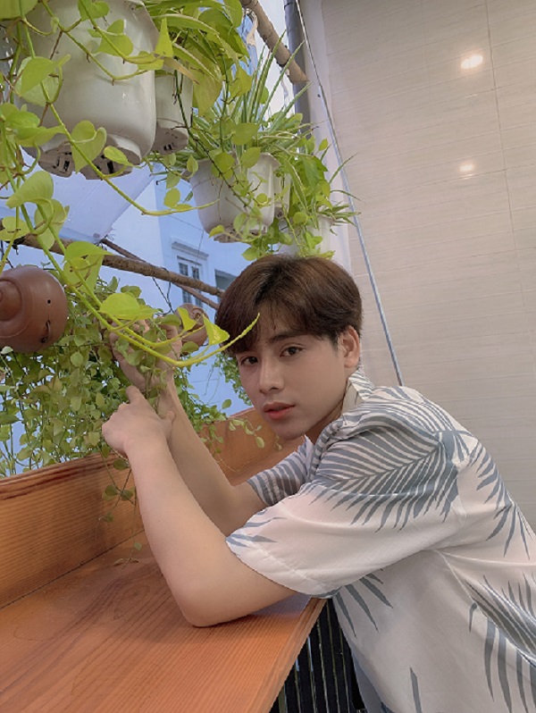 Nhan sắc ngọt ngào của chàng hotboy Trương Ngọc Sơn