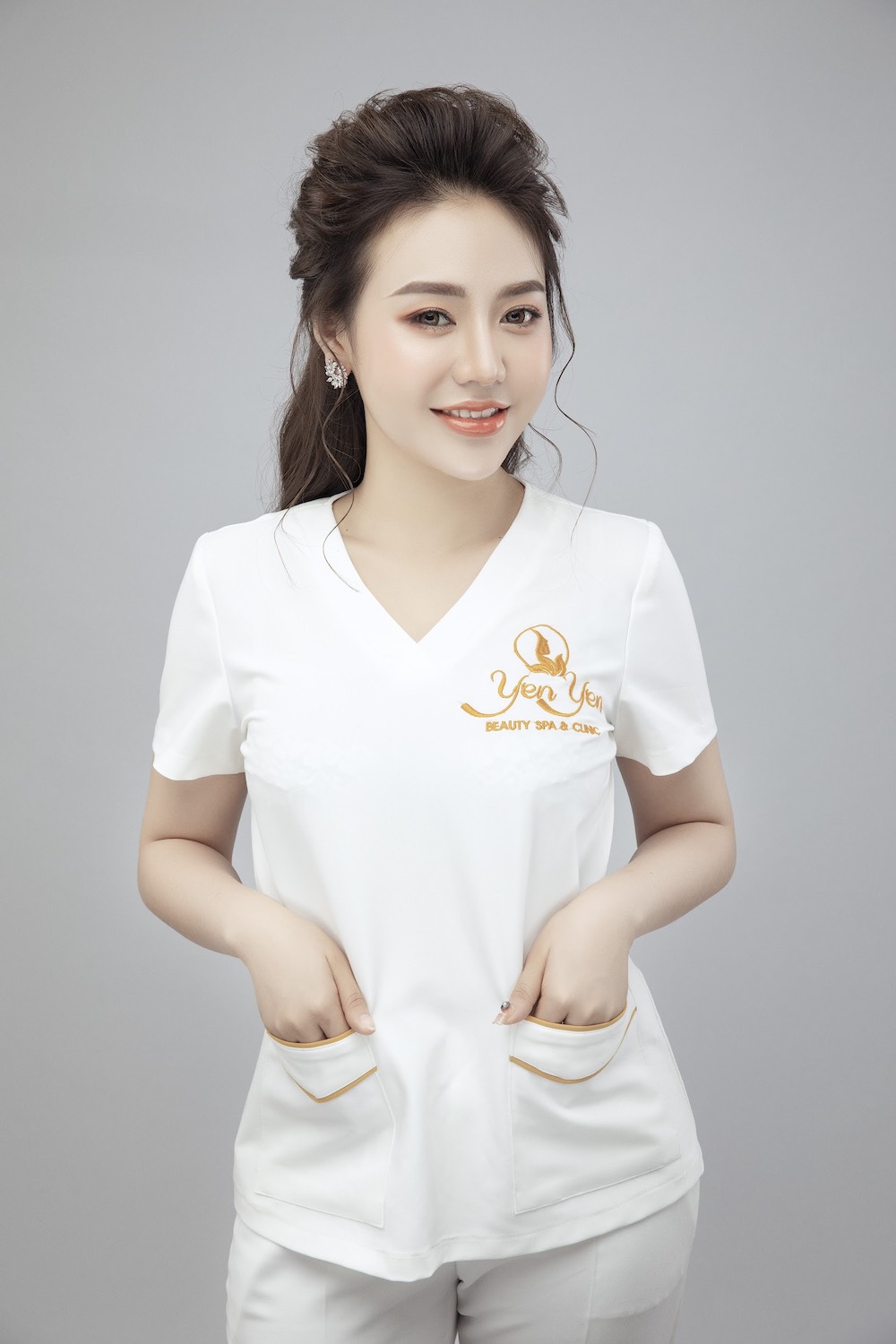 Xinh đẹp, tài năng, nàng CEO không chỉ đạt được những thành tích ấn tượng trong ngành làm đẹp..