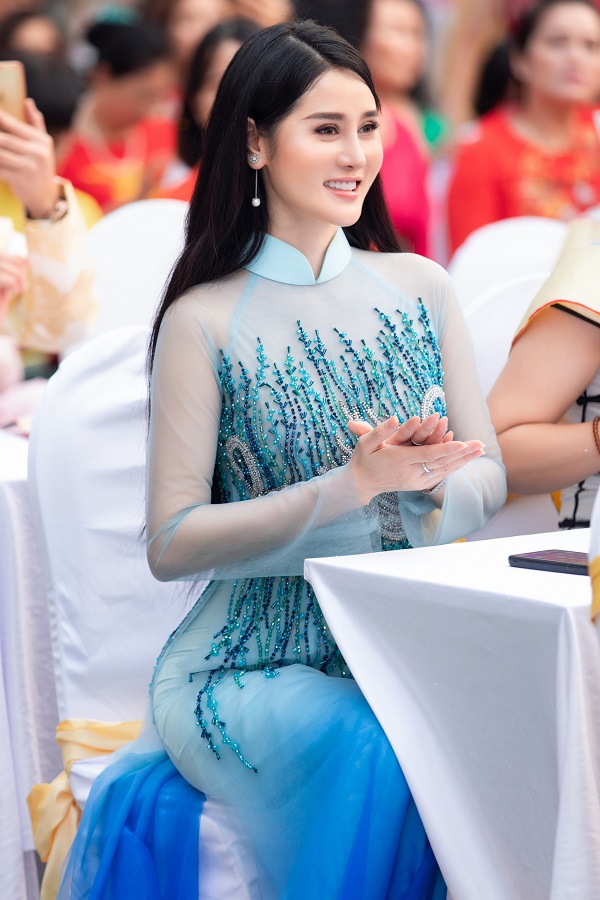 Triệu Hà Vy (12)