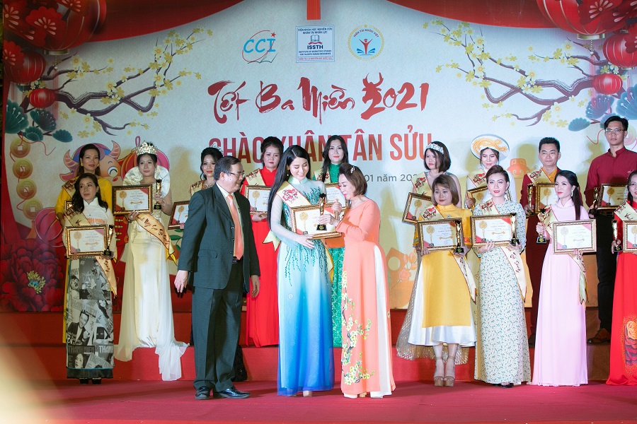 Triệu Hà Vy (14)