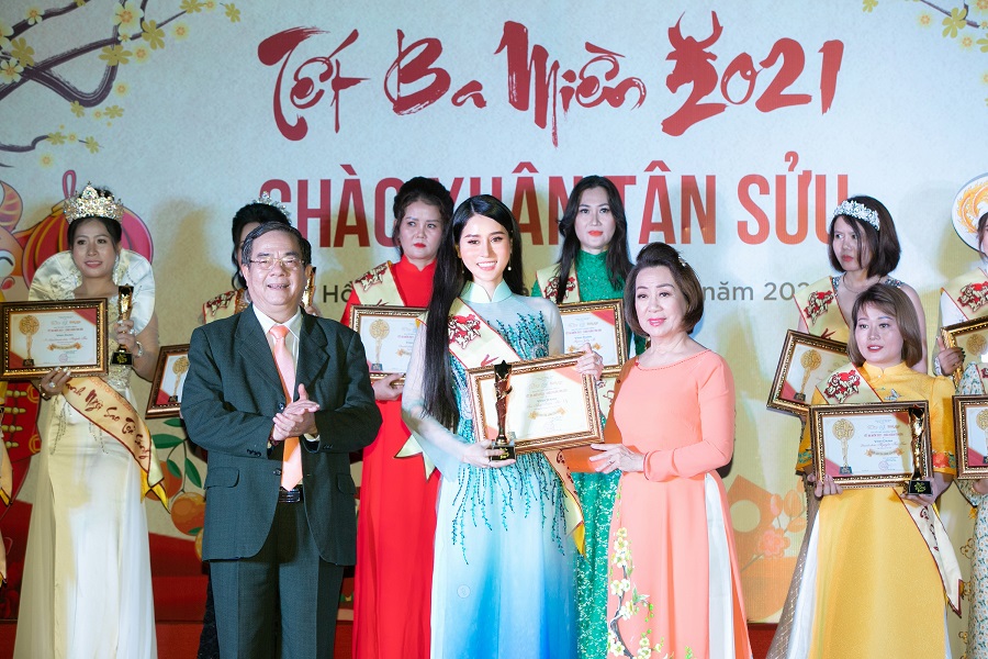 Triệu Hà Vy (15)