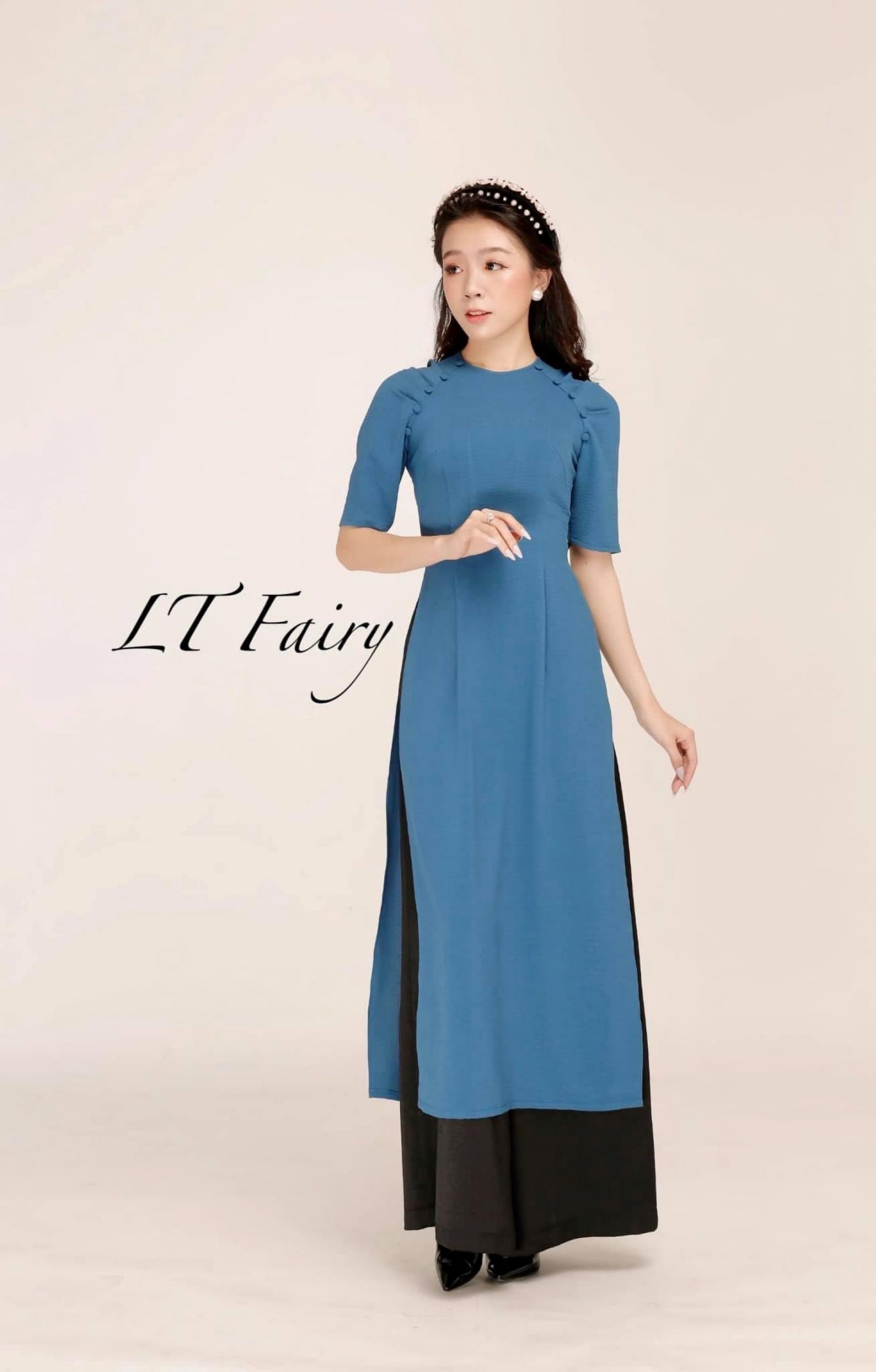 Trần Thanh Lan trong tà áo dài cách tân của thương hiệu LT Fairy