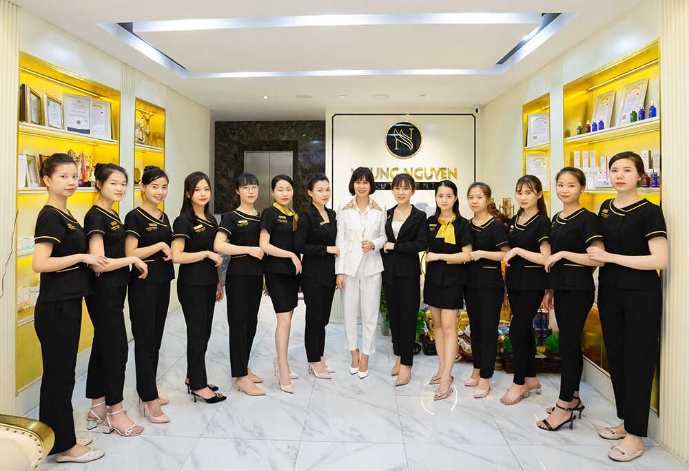 Luôn tận tình và tâm huyết với khách hàng 