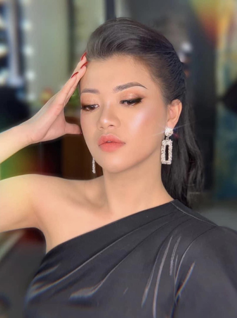 Nhan sắc xinh đẹp của nàng CEO
