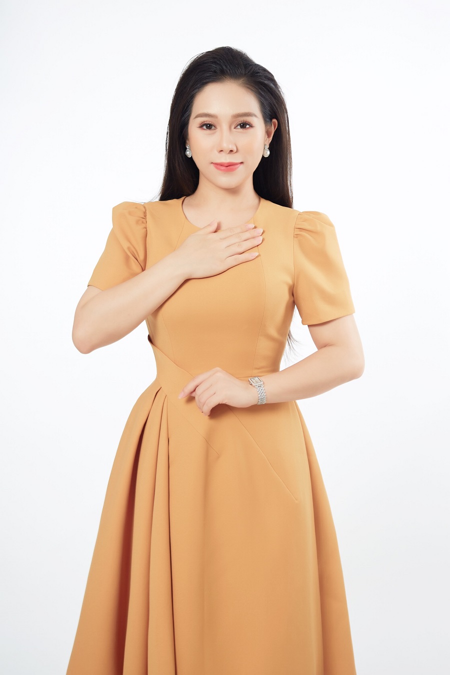 Chân dung nữ doanh nhân Ngô Bảo Trân (Sonia Ngo) - Chủ tịch Hội đồng quản trị và là nhà sáng lập Công Ty Cổ Phần Đào Tạo Doanh Nhân Happylives
